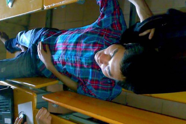 Ngủ bá đạo.