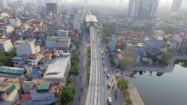 Toàn tuyến đường sắt trên cao Cát Linh- Hà Đông dài 13,5 km. Hiện tại, công trình đã hoàn thành 90% khối lượng công việc và sẽ chạy thử vào ngày 30/9/2017.