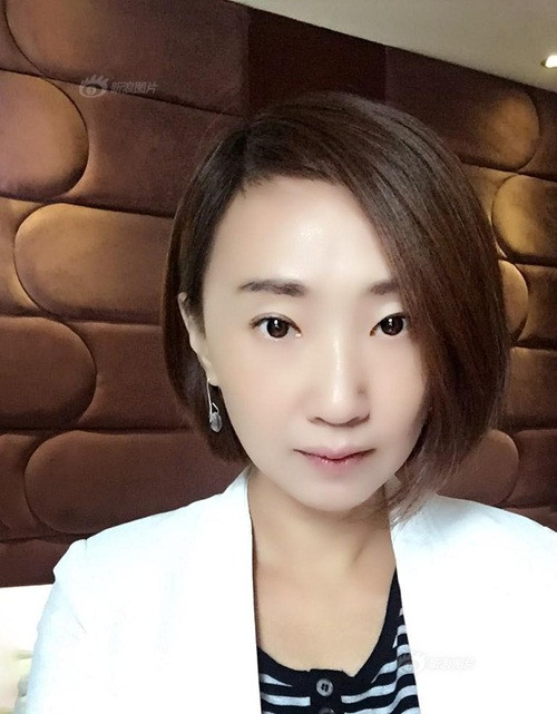Cân nhắc nhiều lần, cô vẫn muốn cho mình thêm một cơ hội. Nữ đại gia tuyển chồng cũng chia sẻ thêm rằng, cuộc sống của cô bị giới hạn quá nhỏ hẹp. Bình thường bận công việc, không có thời gian tiếp xúc với người khác giới. Bản thân cô là người rất tò mò, thích thử thách trong công việc, có khả năng sáng tạo, muốn tìm người đồng điệu với mình.