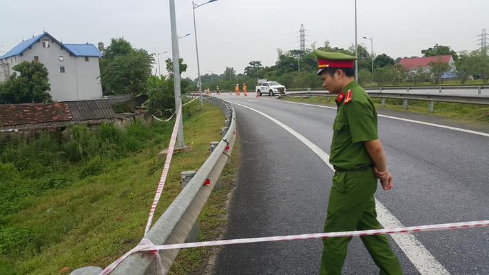 Lực lượng an ninh bảo vệ buổi thực nghiệm