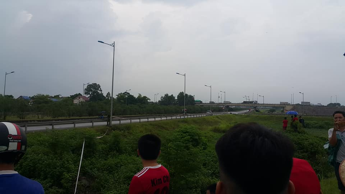 Cơ quan điều tra xác định bị can Ngô Văn Sơn lái xe khi hơi thở có nồng độ cồn. Sơn còn chở quá số người quy định và đi lùi xe trên đường cấm lùi. Tài xế này vi phạm các điều 8, 16 và 68 Luật Giao thông đường bộ; vi phạm Điều 202 Bộ luật hình sự 1999.