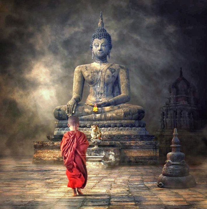 7. Tới cửa Phật chủ yếu là dâng tâm hương, đốt đèn là thắp sáng chính lương tâm của mình nên chỉ cần đốt 1 nén, nhiều nhất là 3 nén. Một nén kính Phật, một nén kính pháp, một nén kính tăng. Hương tự mang theo hoặc mua tại chùa hay dùng của nhà chùa đều được. Dùng hương nhà chùa thì góp chút tiền công đức, không có tiền thì Đức Phật cũng không trách phạt, vì có lòng hướng tới Phật đã là công quả lớn.