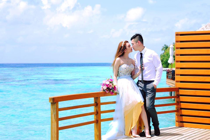 Toàn bộ những khung cảnh đặc trưng của nơi đây đều được ê kíp cố gắng dàn dựng cảnh và thu trọng trong bộ ảnh cưới của Đăng Thịnh và Hồng Trang. Bộ ảnh cưới của cặp đôi du học sinh được mọi người truyền tay nhau và dành rất nhiều những lời có cánh.