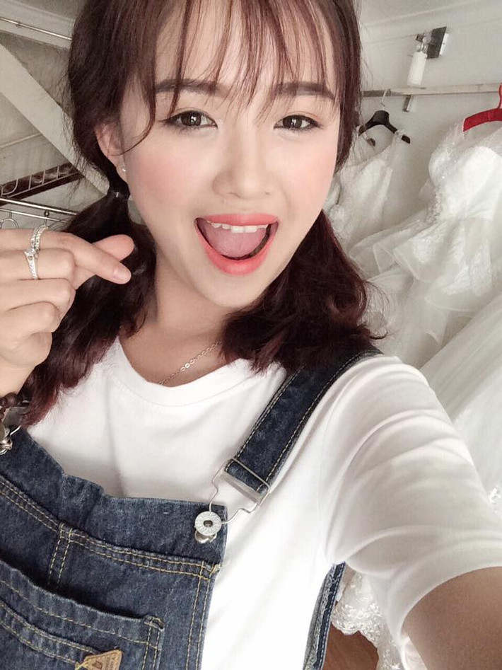 Trước những phản ứng như vậy, mẹ bầu Nguyễn Phương cũng có một số giải thích nhỏ. Cô gái trẻ này khẳng định việc trang điểm để đỡ cảm thấy tự ti về khuôn mặt kém sắc khi mang thai dù tạo ra hiệu quả tốt nhưng cũng cần được thay đổi sao cho phù hợp với hoàn cảnh và điều kiện, thời gian của mỗi người, không phải áp dụng nó một cách thô cứng. Nguyễn Phương cũng khuyên các chị em nên áp dụng những biện pháp làm đẹp tự nhiên, tránh lạm dụng mỹ phẩm trong thời gian mang thai.