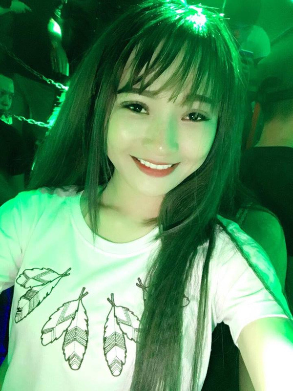 Để đáp trả những nghi ngờ của dân mạng, Lê Thị Lan cho rằng chuyện phẫu thuật thẩm mỹ hiện tại là một điều hết sức bình thường, không còn quá to tát như thời điểm gần 10 năm về trước. Những ca tiểu phẫu chỉnh sửa mắt, mũi của cô cũng không quá tốn kém và con số 12 triệu đồng chỉ cần chịu khó đi làm, tiết kiệm một chút là có thể có được, không đến mức phải dùng nhiều thủ đoạn, chiêu trò để kiếm được số tiền tiền này. Vì vậy những lời vu cáo của một bộ phận dân mạng là hoàn toàn phiến diện, đầy ác ý.