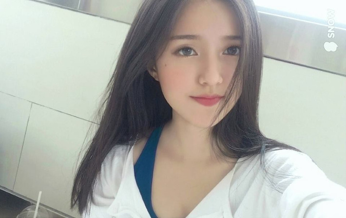 Nhan sắc của Mỹ Uyên được nhiều người nhận xét rất giống ca sỹ Goo Hye Sun và Pinky (thành viên trong nhóm nhạc IOI – Hàn Quốc).