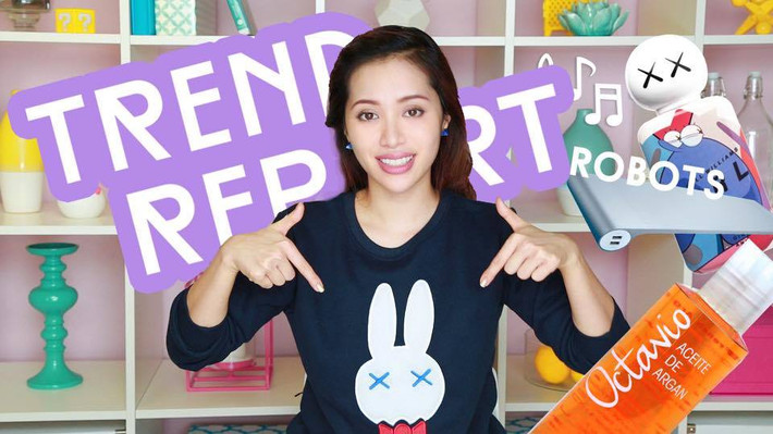 Để theo đuổi đam mê của mình, bên cạnh việc làm video, Michelle Phan tích cực xin việc tại các quầy trang điểm của những thương hiệu mỹ phẩm nổi tiếng như Lancôme, L’Oreal. Thành công bắt đầu mỉm cười với cô gái trẻ khi Lancôme mời cô hợp tác làm đại diện thương hiệu của họ trên mạng.