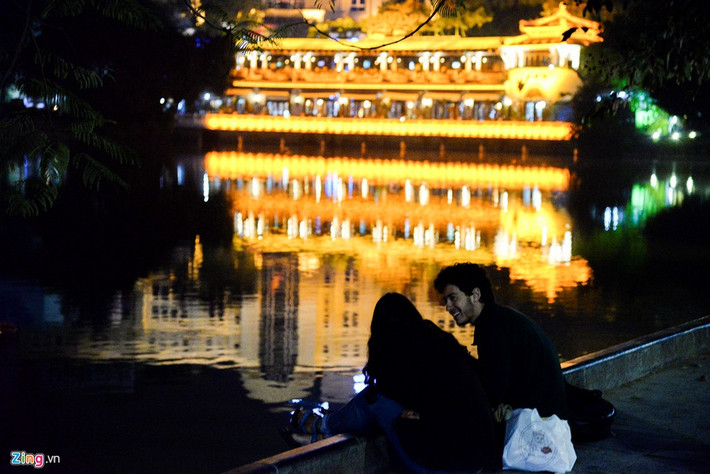 Trước đây, ngày Valentine chỉ được nhiều người ở Bắc Mỹ và châu Âu biết đến, nhưng hiện nay nó trở nên phổ biến ở không ít quốc gia trên thế giới.