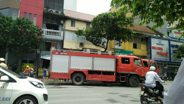 Đến khoảng 12h30 cùng ngày, ngọn lửa đã được khống chế.