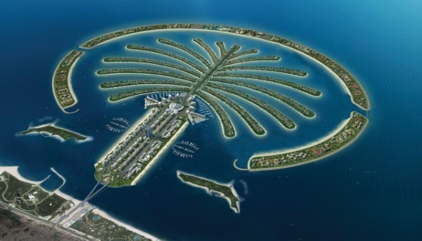 Hòn đảo nhân tạo lớn nhất thế giới: Dubai đã bỏ ra 12,3 tỷ đôla để xây dựng hòn đảo nhân tạo lớn nhất thế giới có dạng một cây cọ - đảo Palm Jumeirah. Hòn đảo này cũng đã trở thành một trong những biểu tượng nổi tiếng nhất về sự giàu có và tham vọng của Dubai. Tổng diện tích đảo lên tới 5,6 triệu m2 và là nơi đặt những chuỗi khách sạn hạng sang cũng như biệt thự của các triệu phú, ngôi sao (với giá từ 1,6 triệu đôla trở lên). Ảnh: Letgo2.
