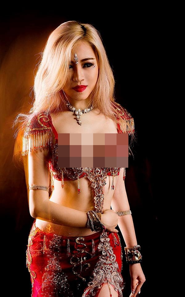 Minh Phượng ngày càng quyến rũ và thành công trên con đường sự nghiệp của mình.