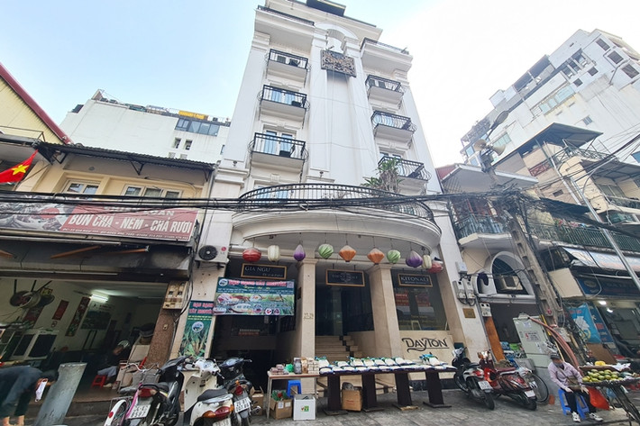 Các khách sạn chung tình cảnh "cửa đóng, then cài", vắng bóng khách du lịch.