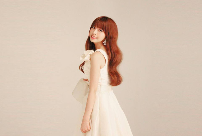 Kim Soo Kyeong, sinh năm 1995, là một gương mặt trẻ giỏi giang, tài năng được nhiều bạn trẻ ở Hàn Quốc biết đến và mến mộ. Ít ai biết nữ CEO tài năng, xinh đẹp, kiếm tiền rất khủng này lại từng có quá khứ mang nhiều nỗi buồn, mặc cảm…