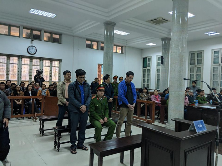Sáng ngày 21/1, TAND TP Hà Nội đã đưa ra xét xử công khai vụ án “Lạm dụng chức vụ, quyền hạn chiếm đoạt tài sản” tại Công ty TNHH MTV Lọc hóa dầu Bình Sơn (BSR).