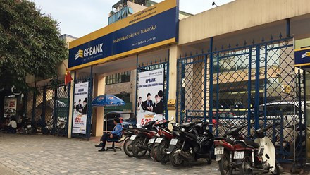 Thậm chí, ngân hàng cũng xuất hiện trên đất dự án này.