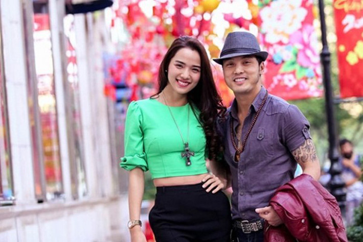 Giống như nhiều cặp đôi của showbiz Việt, cả hai đã quyết định sống chung và sớm chào đón một quý tử kháu khỉnh. Khi Kim Cương mang thai, Ưng Hoàng Phúc từng chia sẻ, cả hai đã đăng ký kết hôn và làm đám cưới sau khi con trai chào đời. (Ảnh: Internet)