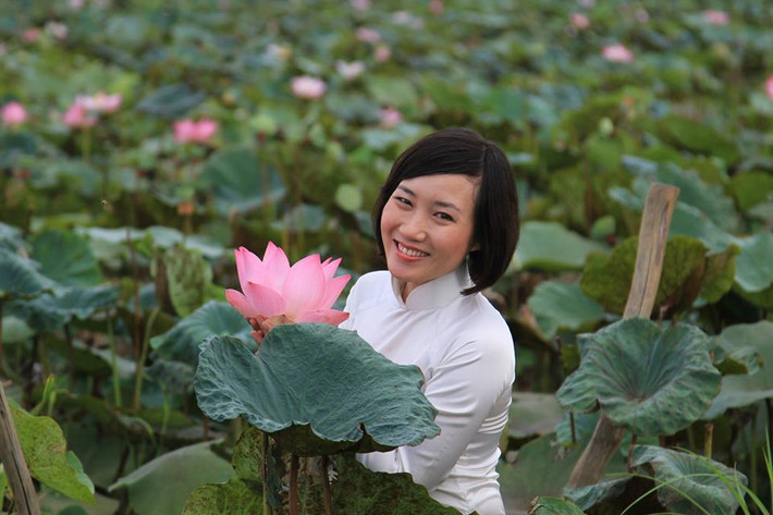 Ngoài đời Lưu Đa là một cô gái vui vẻ, ưa khám phá và luôn có mong muốn được đặt chân đến mọi miền trên đất nước. Trong các chuyến đi dài, Lưu Đa cho biết cô luôn mang theo một sợi dây dù để làm chỗ ngủ, phòng lúc phải dừng chân giữa rừng núi, nơi có không gian chật chội...