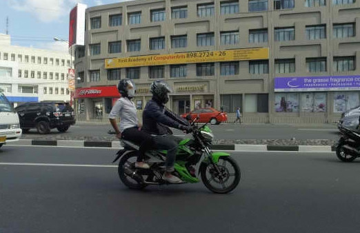 Việc đưa những chiếc xe mô tô hạng sang, xe phân khối lớn vào phục vụ khách được đông đảo dân mạng Việt nhận xét là một ý tưởng rất hay, thú vị của các hãng chuyên vận chuyển này. Bởi từ trước đến nay, quan niệm của số đông người Việt, đặc biệt là các bạn trẻ, xe ôm thường được cho là một phương tiện di chuyển bình dân, rẻ tiền, đôi khi hơi "chợ" và nhếch nhác. Ảnh: Rappler.