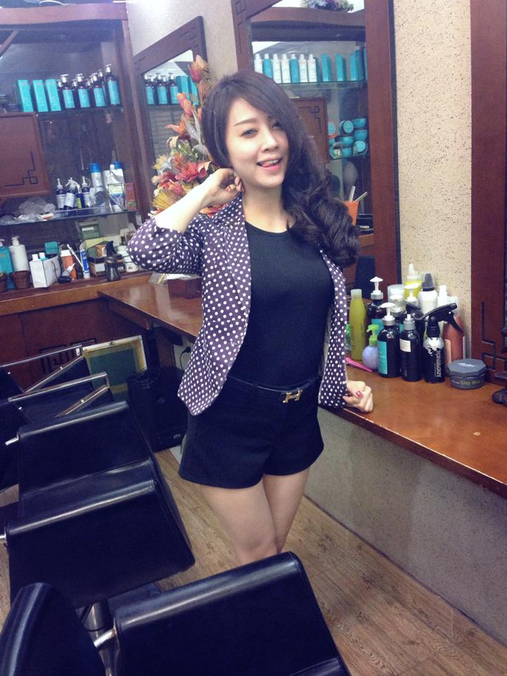 “Sống là phải luôn vui vẻ, cống hiến hết mình”, hot girl Hải Phòng cho thấy cái nhìn lạc quan, niềm đam mê và sức trẻ qua câu nói ưa thích của mình.