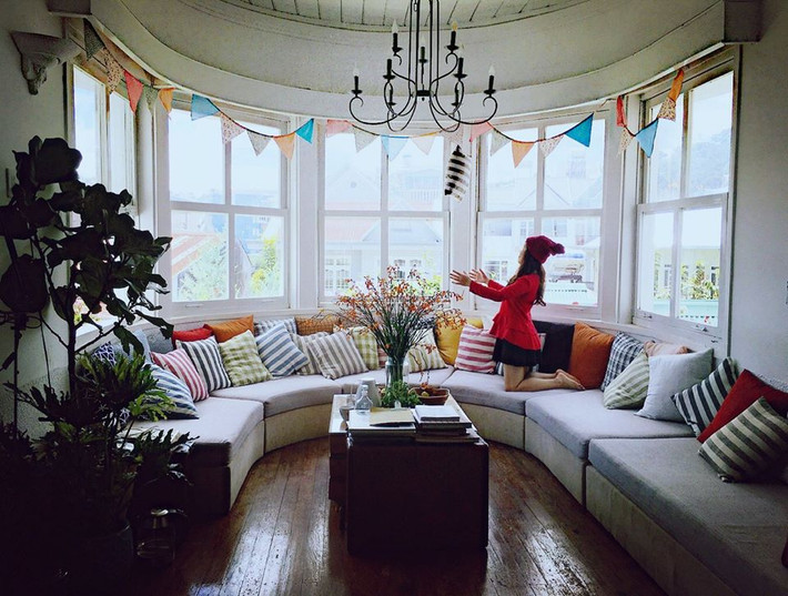 Một góc phòng khách ở Home stay nơi Huyền Trang lưu trú.