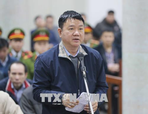 Sáng nay (17/1), các bị cáo tại phiên tòa xét xử ông Đinh La Thăng cùng 21 đồng phạm trong vụ án xảy ra tại Tập đoàn Dầu khí Việt Nam (PVN) và Tổng công ty cổ phần Xây lắp Dầu khí Việt Nam (PVC) đã thực hiện nói lời sau cùng trước khi Tòa bước vào phần nghị án. Nguồn ảnh: TTXVN.