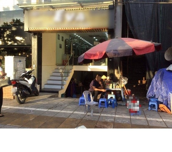 Khi tiến hành "tìm hiểu thực địa", dân mạng còn phát hiện ra ngay rằng quán nhỏ nơi diễn ra màn "kịch" dùng nước rửa chân pha trà đá đặt ngay cạnh tiệm làm tóc "nức tiếng" của người quản lý lắm chiêu. Đến đây, tuy A.D.A không thừa nhận nhưng gần như toàn bộ những người quan tâm đến sự việc vừa qua đã hiểu được nó chỉ là một chiêu trò câu like, câu share, tạo hiệu quả thúc đẩy kinh doanh, công việc cá nhân và "hoàn toàn không có thật".