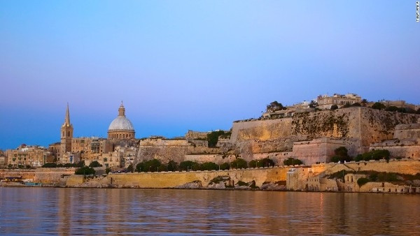 18. Valletta, Malta: Valletta, thủ đô của Malta, từng chịu sự cai trị của người Phoenici, Hy Lạp, Carthaginia, La Mã, Byzantine, Arab và là khu vực tập trung nhiều di tích lịch sử nhất trên thế giới. Khoảng 320 di tích lịch sử tồn tại ở đây.