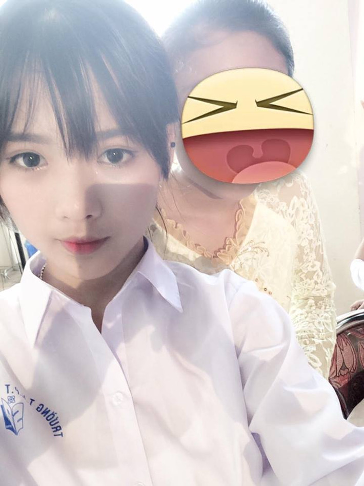 Một khoảnh khắc đời thường rất đáng yêu của cô nữ sinh Thái Nguyên xinh đẹp. Ảnh trong bài: Facebook nhân vật.
