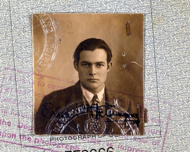 Ảnh hộ chiếu của Ernest Hemingway.
