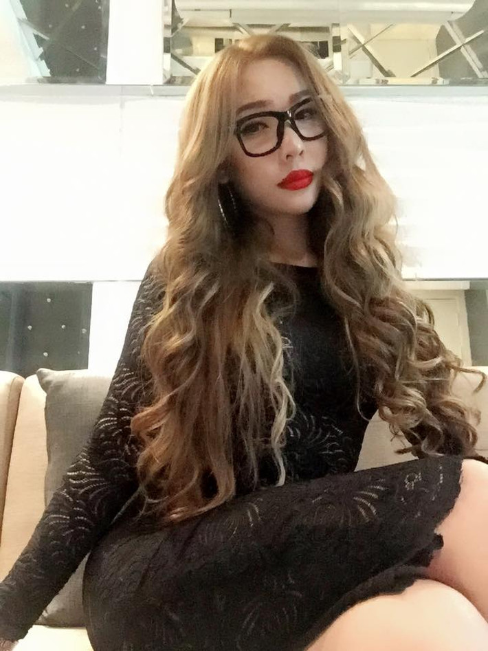 Trong quá khứ, Lâm Hoàng My từng chụp ảnh quảng bá cho một cuộc thi của cộng đồng chuyển giới, từng tham gia cuộc thi Vietnam's Next Top Model nhưng không được vào vòng trong.