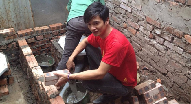 Thêm một lần thất bại và một lần vượt qua những khó khăn, mệt mỏi… mới nhất Lệ Rơi đã nhận lời vào làm việc cho một công ty truyền thông. Trên trang cá nhân của mình, anh chàng nông dân chân chất đã khẳng định sẽ quyết vực dậy bản thân, không còn né tránh, sợ hãi những thất bại trong quá khứ nữa.