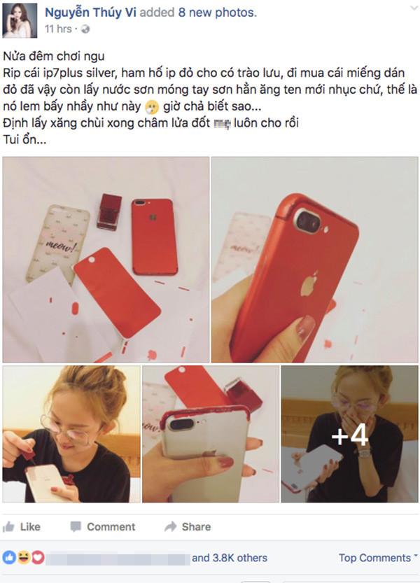Những ngày gần đây, fan của "quả táo cắn dở" thể hiện sự phấn khích và háo hức tột độ khi những hình ảnh đầu tiên của chiếc iPhone màu đỏ xuất hiện và liên tục được phát tán trên mạng xã hội. Khi nhiều người kiên nhẫn chờ đợi sự có mặt của chiếc iPhone đỏ trên thị trường thì Thúy Vi lại có một ý tưởng táo bạo, đi trước thời đại. Đêm khuya rảnh rỗi, Thúy Vi đã mua miếng dán đỏ và kỳ công bao bọc cho chiếc điện thoại iPhone 7 Plus màu bạc của mình. Cả quá trình diễn ra khá thuận lợi cho đến khi cô gái phát hiện ra vẫn còn một vài kẽ hở mà miếng dán đỏ không thể bọc được hết.
