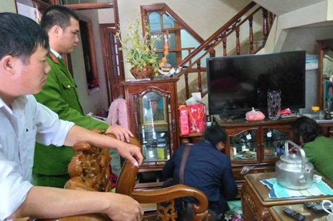 Việc thực nghiệm điều tra này nhằm kiểm tra, đánh giá chứng cứ, lời khai của các bị can và các tình tiết của vụ án, đảm bảo khách quan, đúng người, đúng tội, đúng bản chất của vụ việc. Để đảm bảo an toàn hơn 100 cảnh sát được huy động bảo vệ quá trình thực nghiệm.
