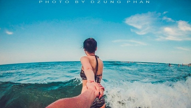 Về cơ bản, cặp tình nhân trẻ tuổi Dũng Phan – Trang Cao chụp ảnh “Follow Me” phiên bản Việt không có quá nhiều khác biệt về concept, phong cách chủ đạo so với phiên bản gốc. Tuy nhiên, phần khung cảnh được sử dụng trong mỗi tấm hình đều được chụp toàn bộ ở Việt Nam. Trong khoảng gần 2 năm, Dũng và Trang đã vào Nam ra Bắc, đi đến rất nhiều miền đất, địa điểm du lịch nổi tiếng để chụp bộ ảnh này.
