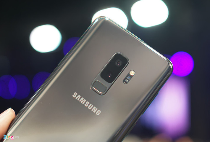 Samsung Galaxy S9+ sử dụng con chip Exynos 9 thế hệ mới (bản cho thị trường Việt Nam), hiệu năng vượt trội so với bản dùng chip Snapdragon 845 cũng như các thế hệ cũ, ít nhất là theo các kết quả benchmark ban đầu. Như vậy, đây sẽ là smartphone mạnh nhất của Samsung tính đến nay.