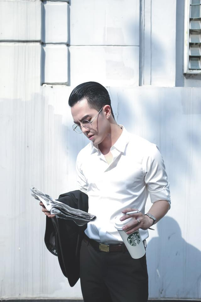 Ngoài làm mẫu ảnh, Minh Châu còn rất nhiều tài lẻ như ca hát, chơi piano, thiết kế thời trang và có năng khiếu làm diễn viên.