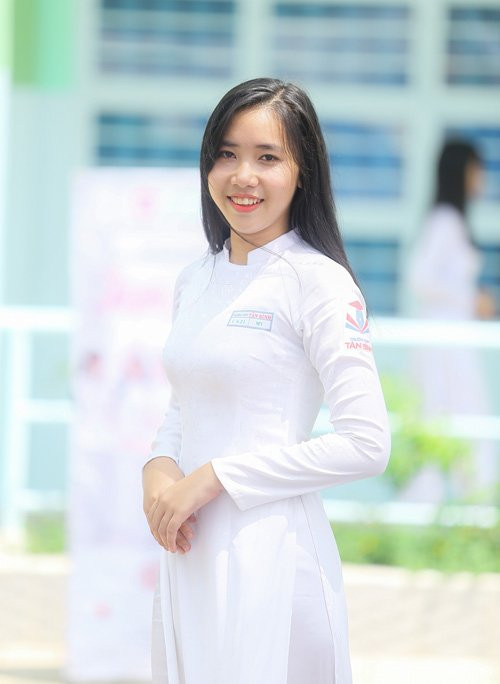 Đây là cơ hội để các nữ sinh thể hiện tài năng, duyên dáng và sự cá tính của mình.