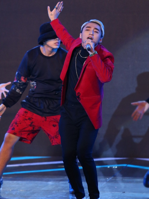 Sơn Tùng MTP sẽ trở lại vào liveshow sắp tới của The Remix và hứa hẹn tạo cơn sốt với ca khúc vừa mới ra đời này.