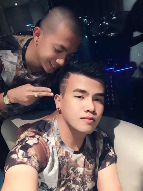 Mong muốn có được tình cảm, cái nhìn, sự ủng hộ giống như bao mối quan hệ tình cảm của các cặp đôi bình thường khác nên Lai Tiến và Tuấn Anh cũng chuẩn bị cho nhau và chờ đợi những màn thể hiện tình cảm ấn tượng.