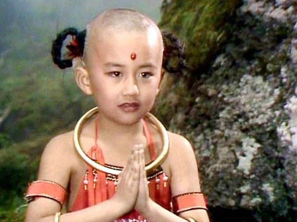 2. Hồng Hài Nhi (nạn thứ 30: Tôn Hành Giả bị đốt): Hồng Hài Nhi là con của Ngưu Ma Vương và Thiết Phiến Công Chúa. Tuyệt chiêu của Hồng Hài Nhi là Tam Muội Chân Hỏa, ngọn lửa không thể bị dập tắt bởi nước thông thường.