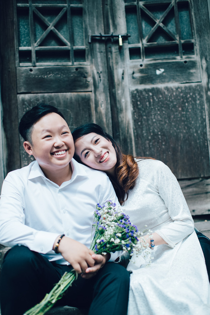 Hai người dự định làm lễ ăn hỏi vào ngày 20/11 và tổ chức đám cưới vào ngày 17/12 sắp tới. Đây chính xác là một cặp đôi rất đặc biệt, kỳ lạ và hiếm có, không chỉ vì việc họ sinh cùng ngày, cùng tháng, cùng năm mà còn bởi tiến trình phát triển tình cảm, câu chuyện kéo dài hơn 10 năm được kết thúc bằng một đám cưới.