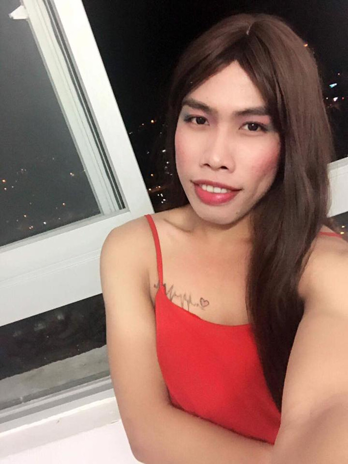 Thậm chí Tùng Sơn còn từng tuyên bố sẽ trở về quê Trà Vinh sau khi bị hack Facebook, nhưng sau đó Facebook của nhân vật này vẫn hoạt động bình thường, bản thân Tùng Sơn cũng vẫn bám trụ lại Sài Gòn. Bằng tất cả những hành động của mình, thảm họa mạng Tùng Sơn đã trở thành nhân vật bị ghét, ném gạch đá nhiều nhất trên mạng xã hội thời gian gần đây.