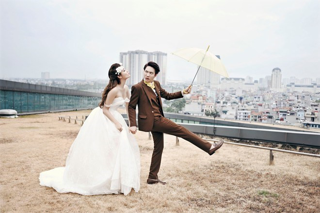 Gây bất ngờ nhất là lần Bê Trần chụp ảnh cưới với Á hậu Huyền My cách đây khoảng 1 tháng.