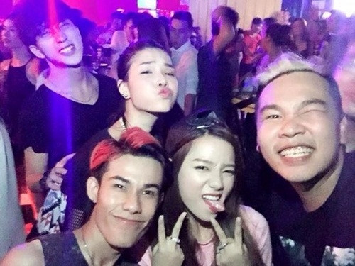 Tuy nhiên, khi tiết lộ với báo chí Kỳ Hân vẫn khen ngợi Bê Trần là hình mẫu lý tưởng của mọi cô gái. Hai người cùng trang lứa, yêu quý lẫn nhau và hợp tác ăn ý trong nhiều công việc nên nhiều fan cũng cho rằng rất khó để nói trước tình bạn giữa họ có phát triển thêm nữa hay không trong tương lai.