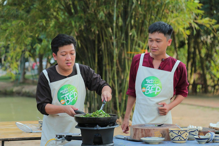 Anh thậm chí có cả series chương trình nấu ăn, mỗi tập lên sóng "sương sương" cũng từ 6 - 8 triệu lượt xem. Điều đó cho thấy sức hút của quý ông này trong mỗi lần vào bếp.