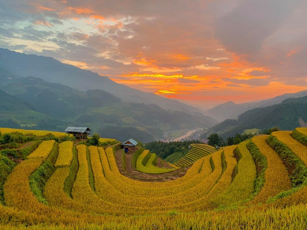 Hoàng hôn ở Mù Cang Chải. Đây là thời điểm đẹp nhất để ngắm Mù Cang Chải rực rỡ. (Ảnh: Kenh14)