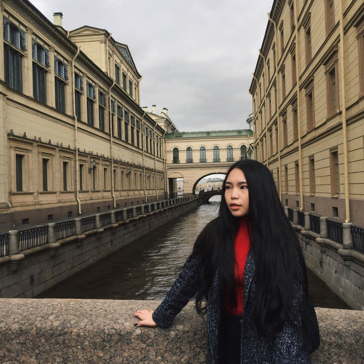 Tuy nhiên, có điều là mình không thích mọi người gọi mình là hotgirl vì mình cảm thấy không gần gũi với mọi người cho lắm (cười)".