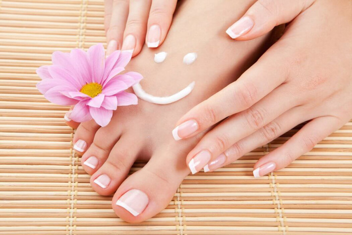 Những người này đi đâu cũng dễ gặp được quý nhân tương trợ, được người khác sẵn lòng giúp đỡ, nhờ thế mà công việc trôi chảy dễ dàng, tiền kiếm được dễ như trở bàn tay.