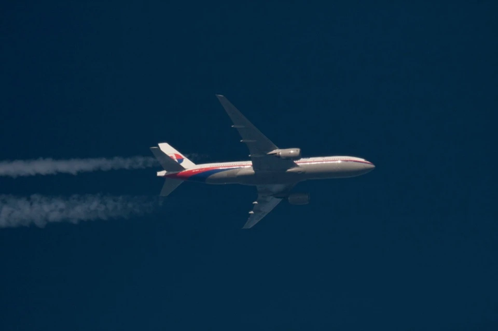 Ngày 8/3/2014, chuyến bay MH370 của Malaysia Airlines từ Kuala Lumpur đến Bắc Kinh đã biến mất không dấu vết, mang theo toàn bộ 227 hành khách và 12 phi hành đoàn.