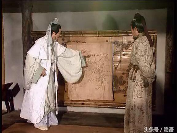 Nhưng thực tế, theo chính sử, quá trình lấy “Long Trung đối sách” làm “Quốc sách” của Lưu Bị lại cho thấy ông không hề trọng dụng Gia Cát Lượng như trong phim ảnh và tiểu thuyết.